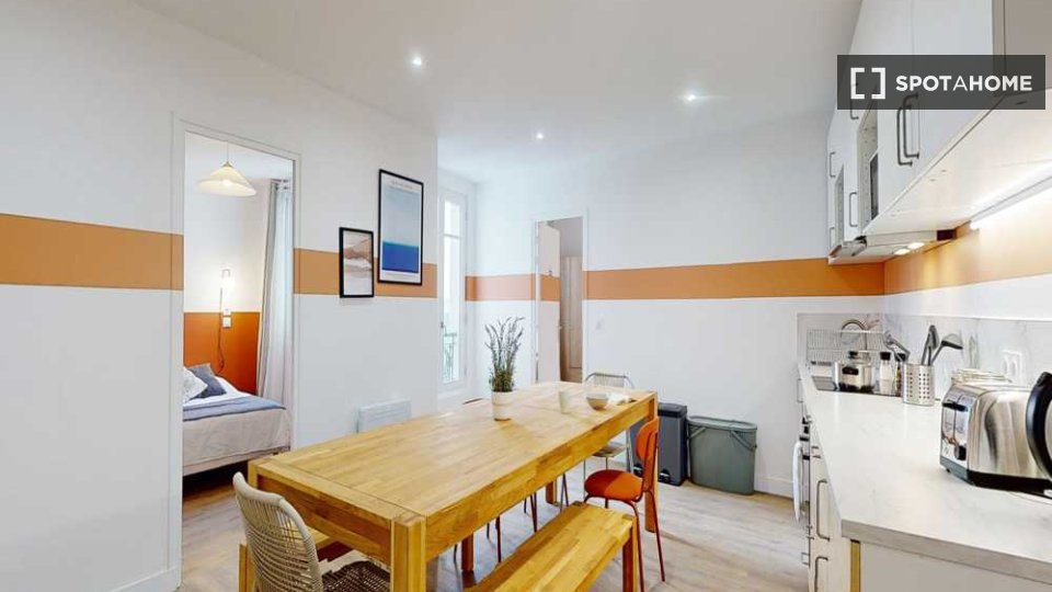 Double room Paris, 9 beds, 140m² — photo 3