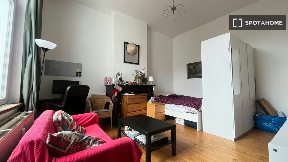 Apartment Brussels, 1 bed, 45m² — photo 2