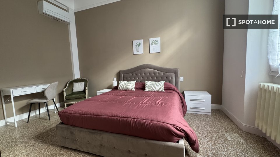 Apartment Florence, 2 beds, 65m² — photo 9