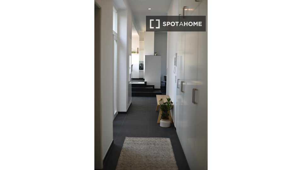 Double room Berlin, 4 beds, 171m² — photo 7
