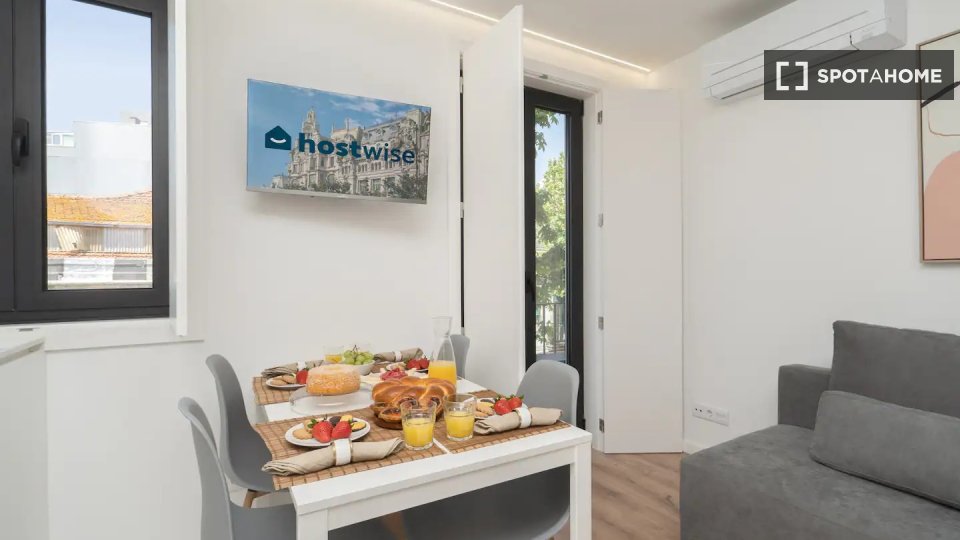 Apartment Porto, 1 bed — photo 2