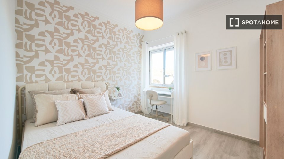 Double room Lisbon, 4 beds — photo 22