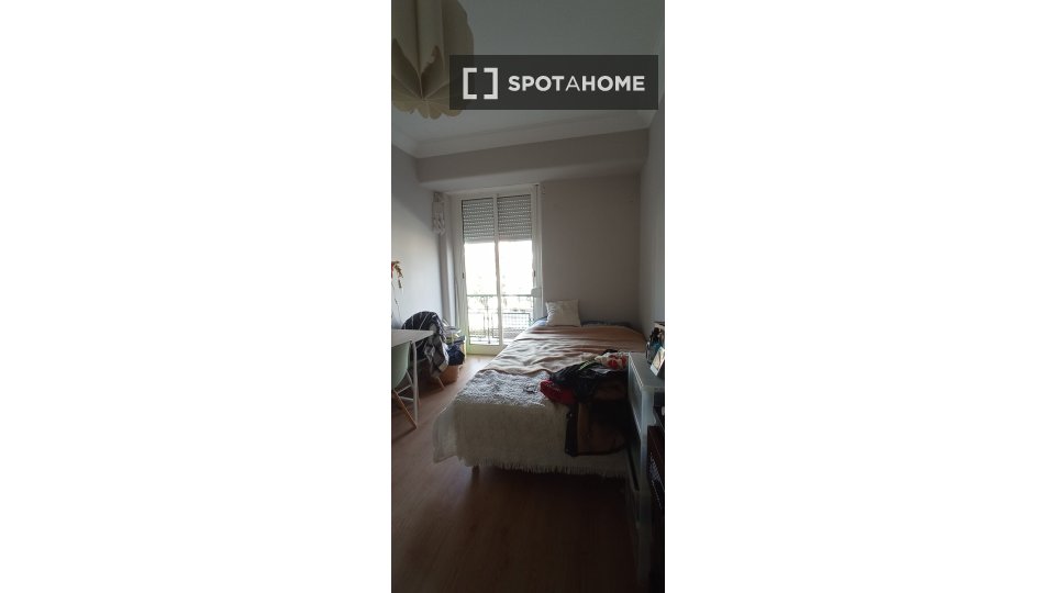 Double room Lisbon, 6 beds — photo 36