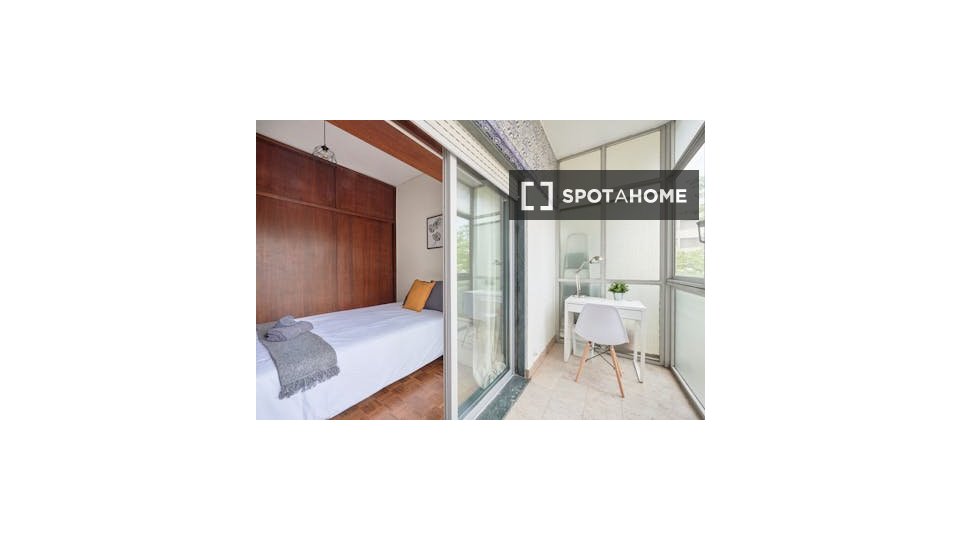 Double room Lisbon, 6 beds — photo 10