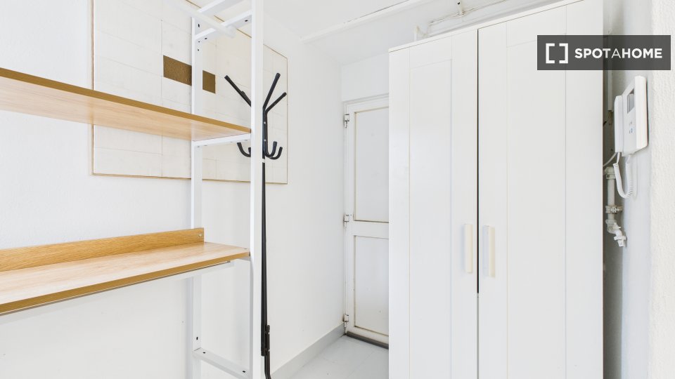 Apartment mono Lisbon, 30m² — photo 12