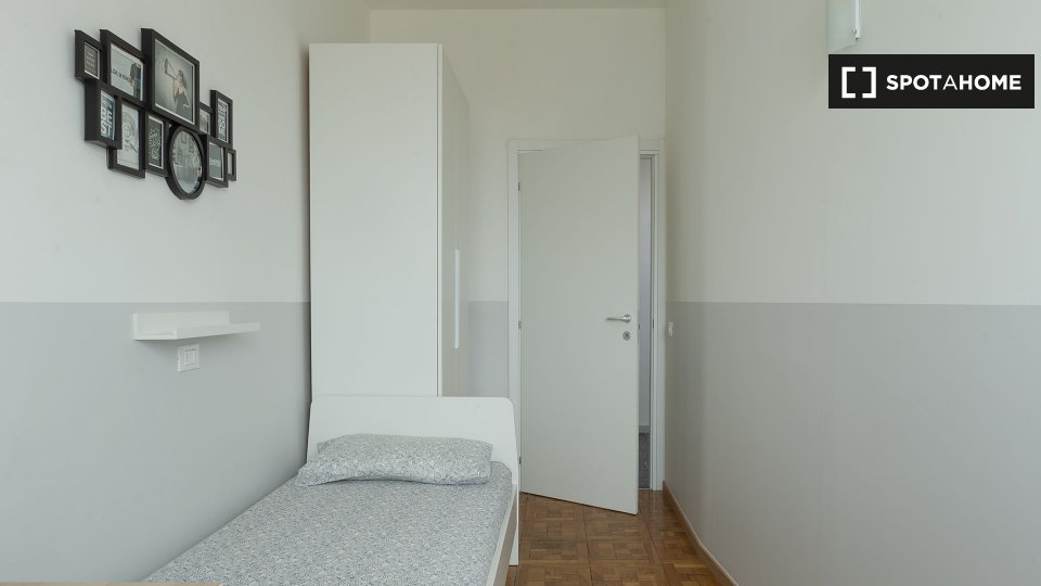 Double room Milan, 8 beds, 170m² — photo 1