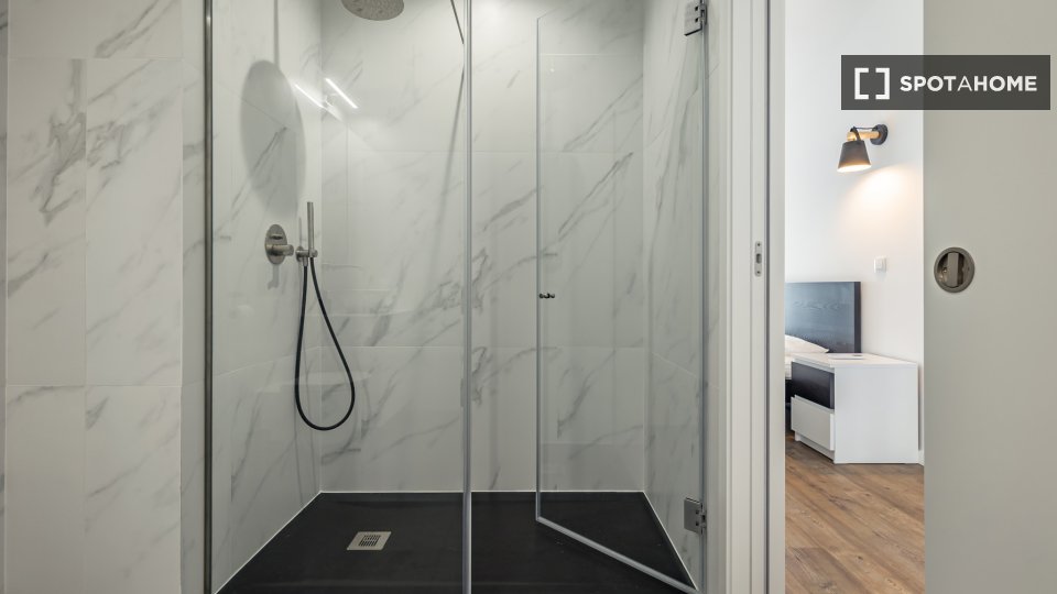 Apartment Porto, 2 beds, 97m² — photo 11