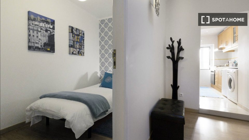 Apartment Lisbon, 2 beds — photo 11
