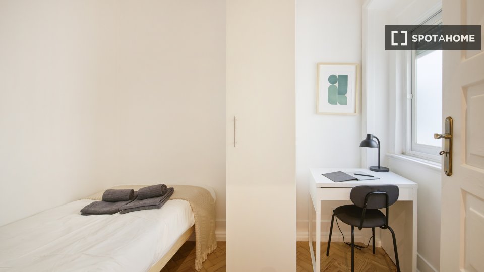 Double room Lisbon, 10 beds — photo 3