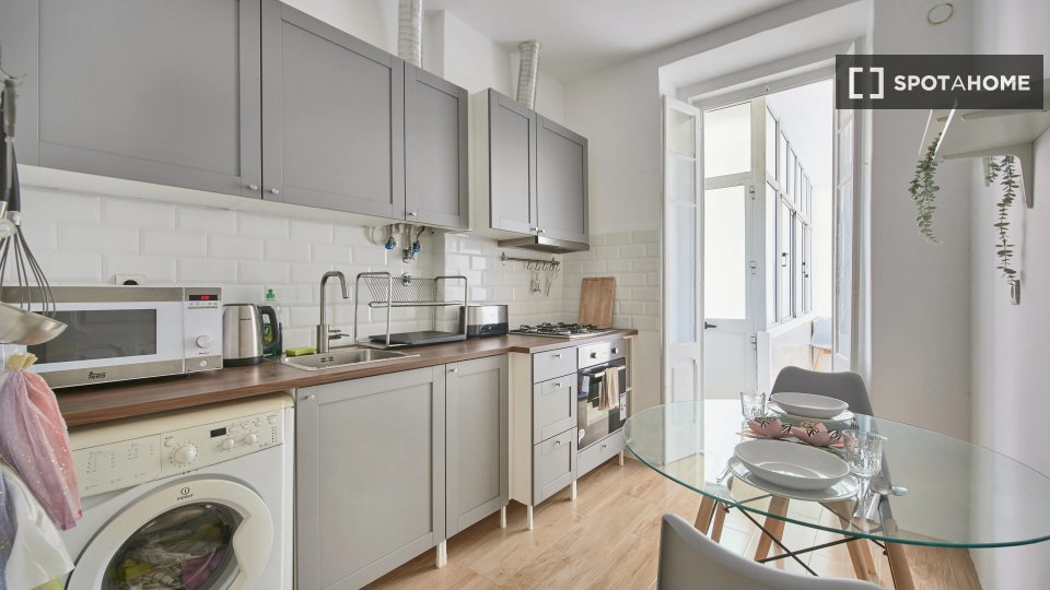 Double room Lisbon, 4 beds — photo 18