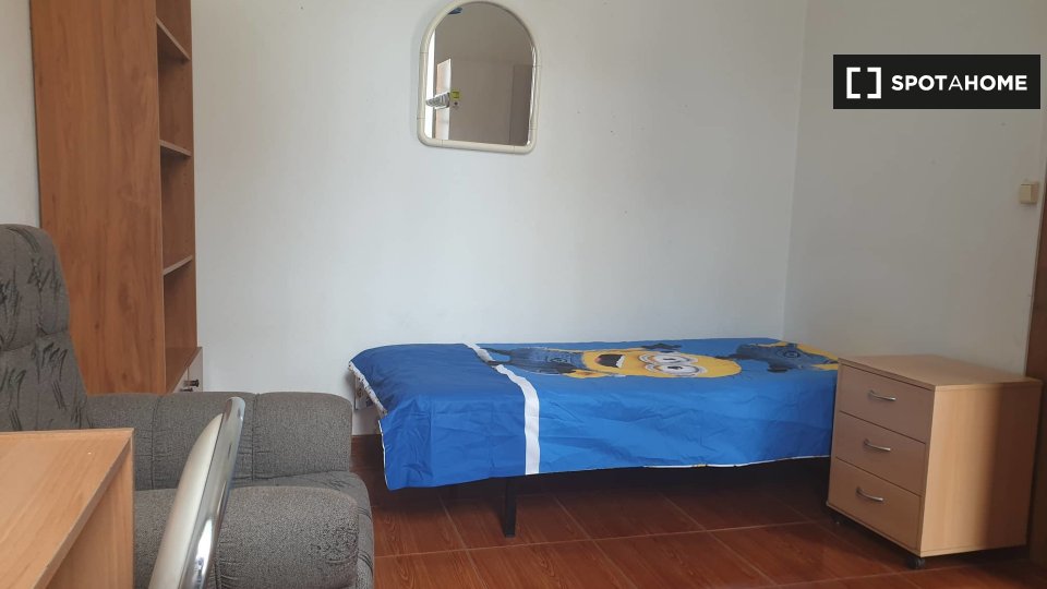 Double room Coimbra, 5 beds — photo 14
