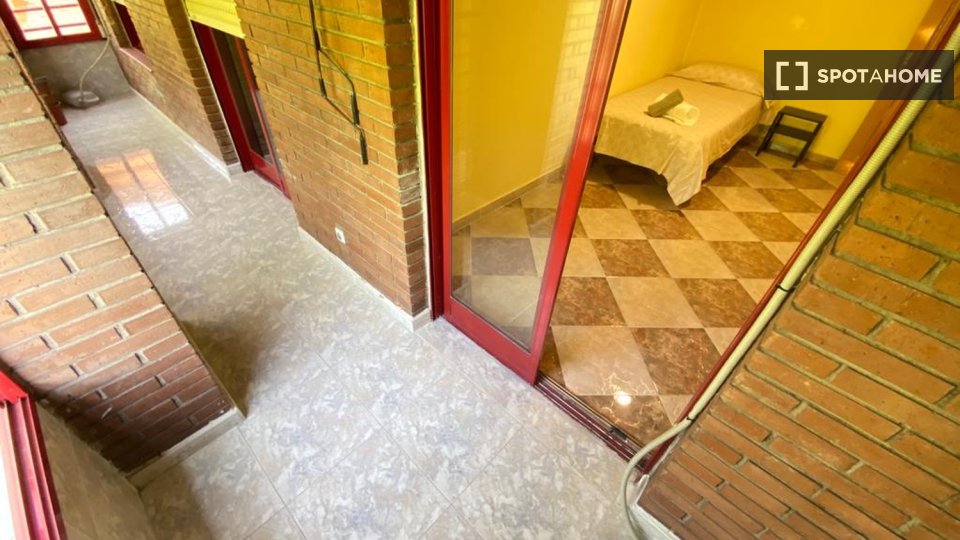 Double room Madrid, 7 beds — photo 14