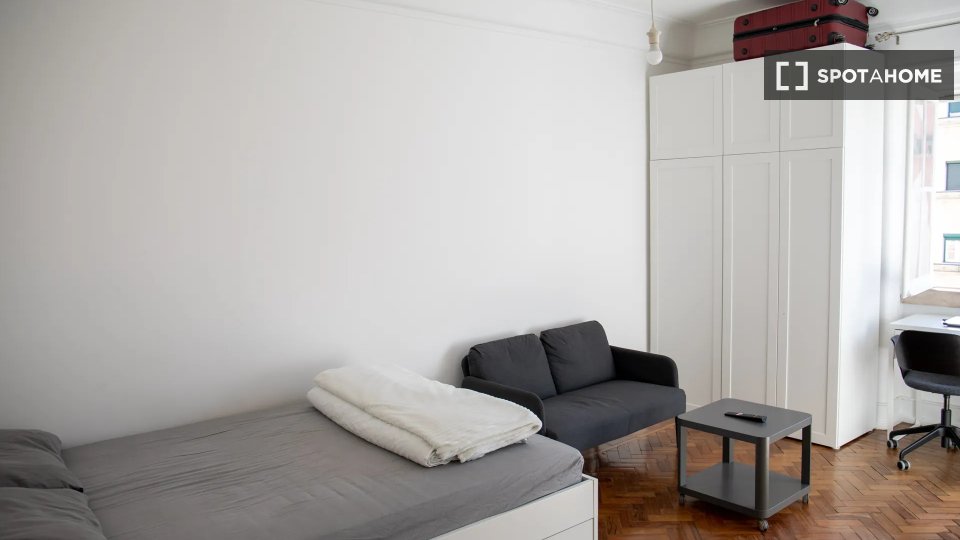 Double room Lisbon, 7 beds — photo 11