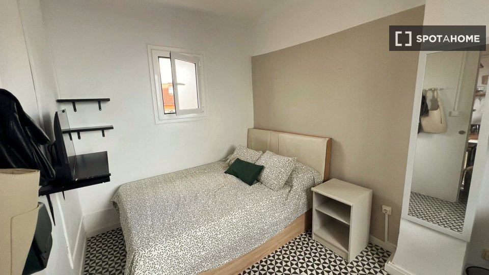 Double room Barcelona, 5 beds — photo 17