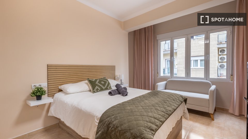 Double room Granada, 6 beds — photo 19