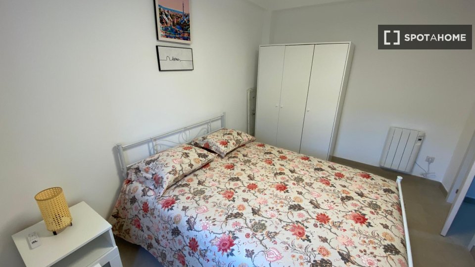 Double room Madrid, 3 beds — photo 19