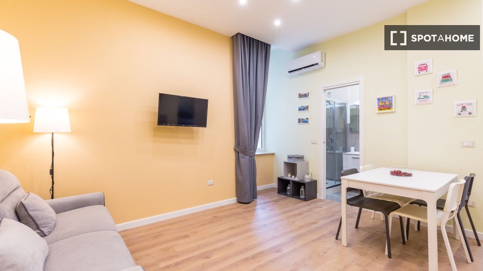 Apartment Naples, 1 bed, 65m² — photo 18