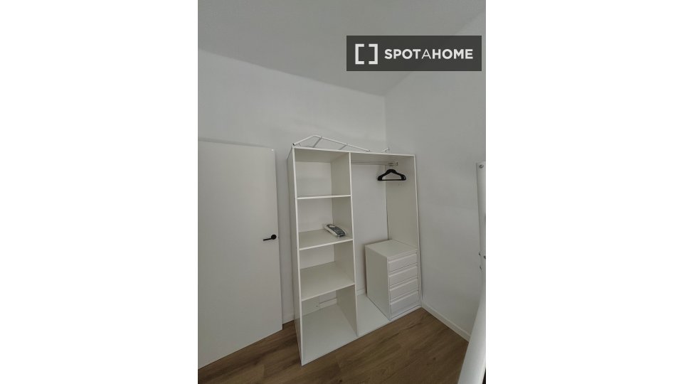 Double room Valencia, 2 beds — photo 2