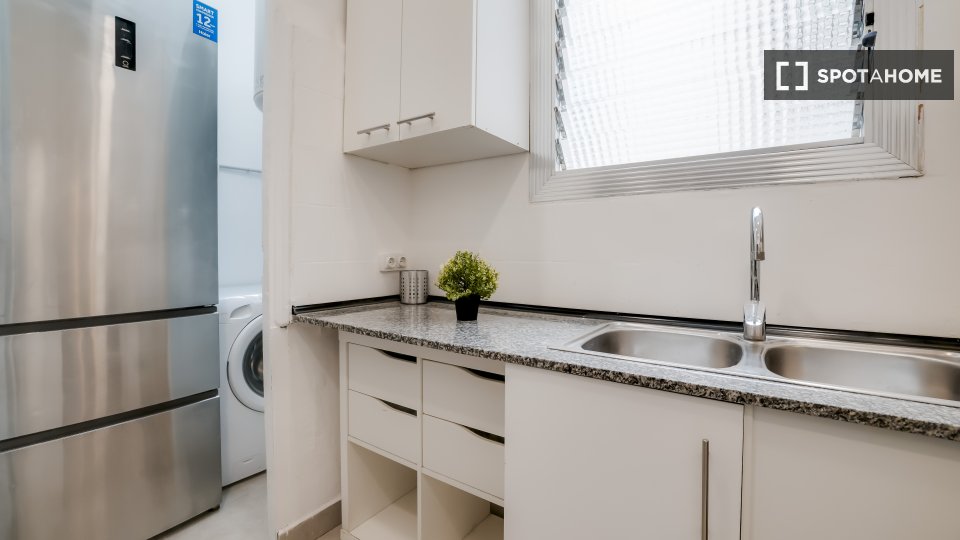 Double room Barcelona, 6 beds, 100m² — photo 9