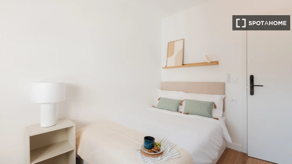 Double room Valencia, 5 beds — photo 18
