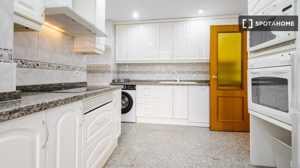 Double room Madrid, 7 beds — photo 4