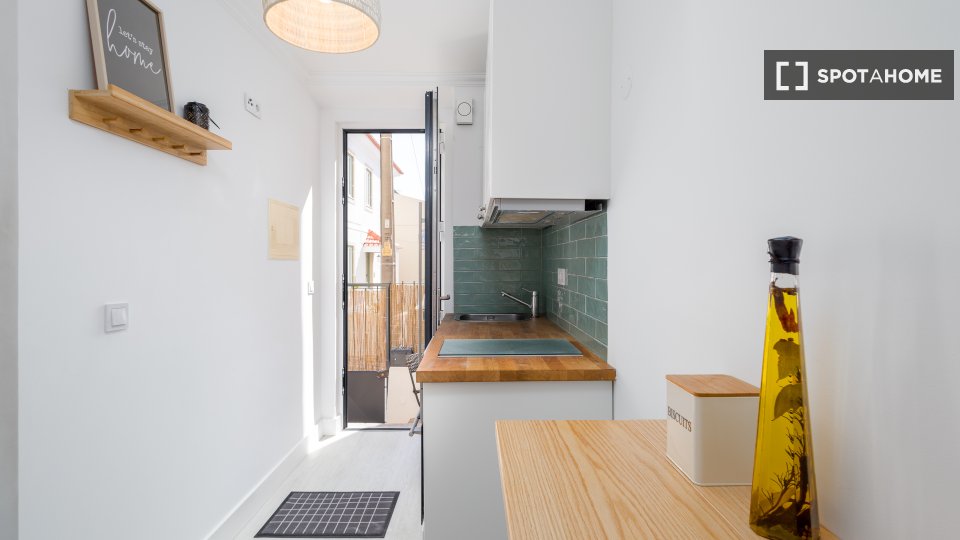 Apartment Lisbon, 1 bed — photo 20