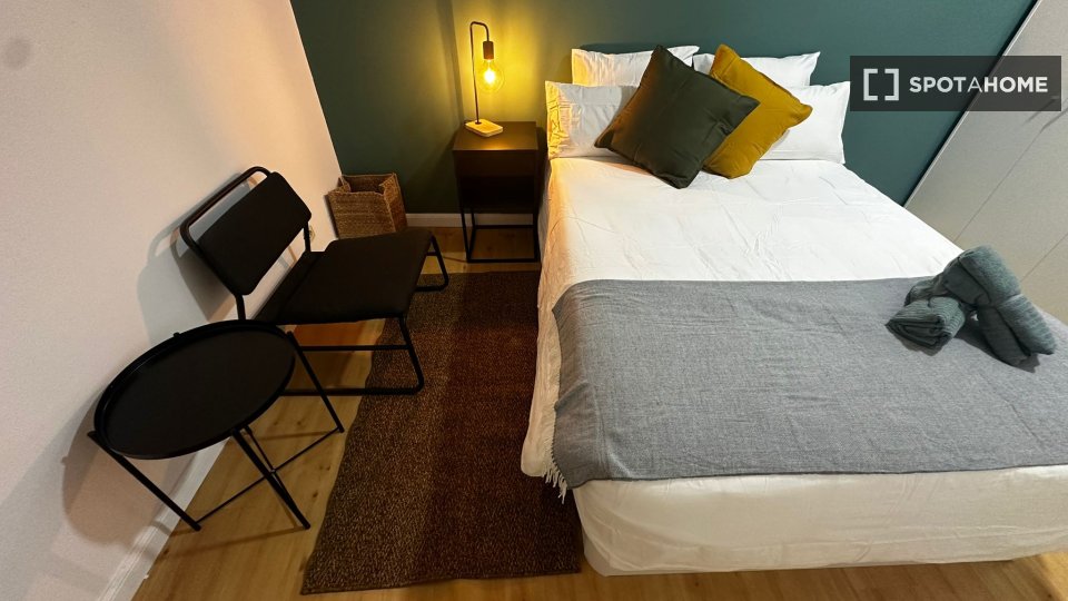 Double room Madrid, 4 beds, 90m² — photo 2