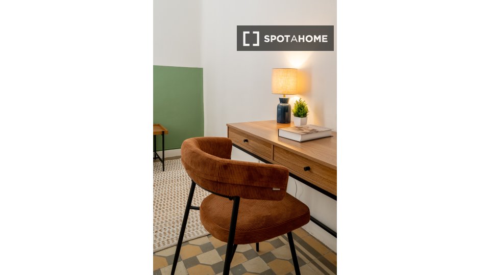 Double room Madrid, 7 beds — photo 4