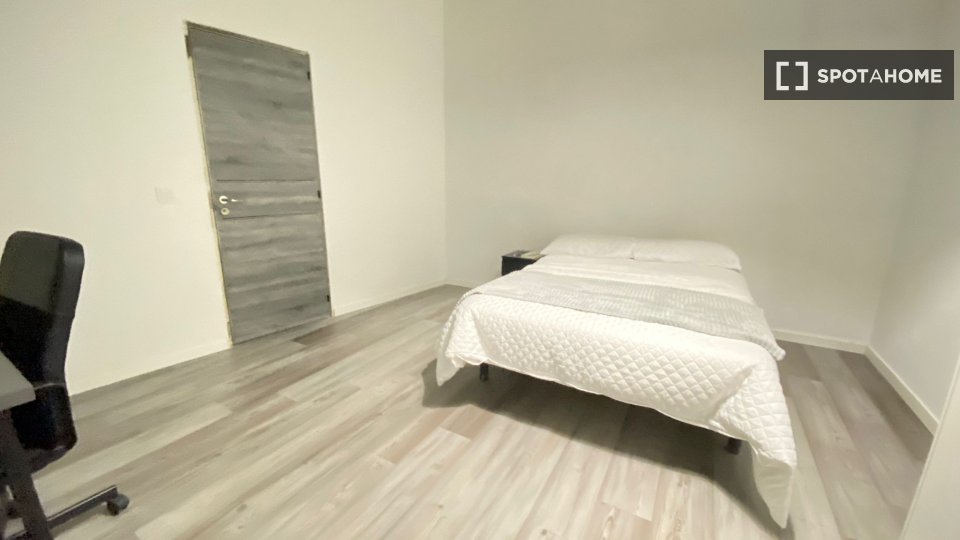 Double room Madrid, 10 beds — photo 5