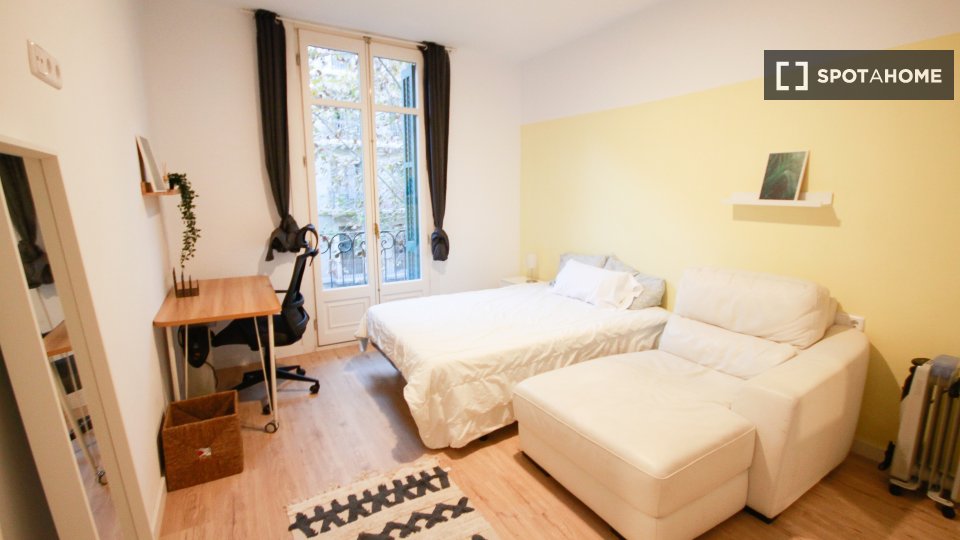 Double room Barcelona, 6 beds — photo 17