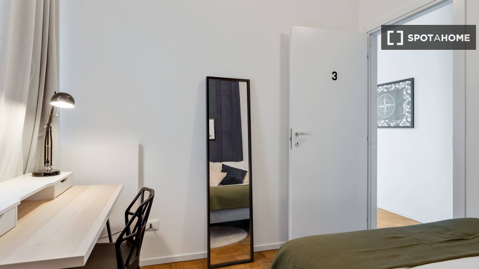 Double room Milan, 9 beds, 300m² — photo 2
