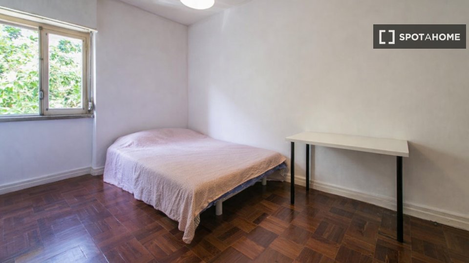 Double room Lisbon, 6 beds — photo 28