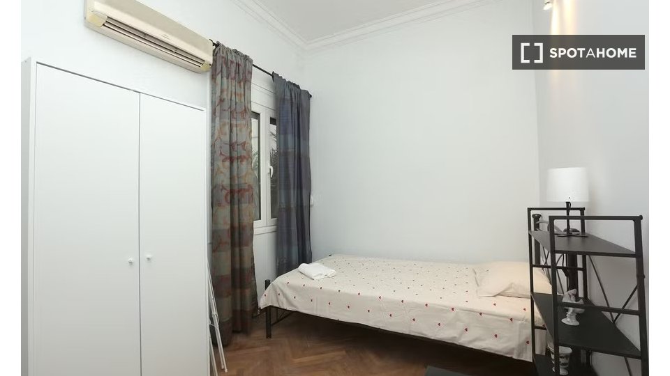 Double room Athens, 8 beds — photo 2
