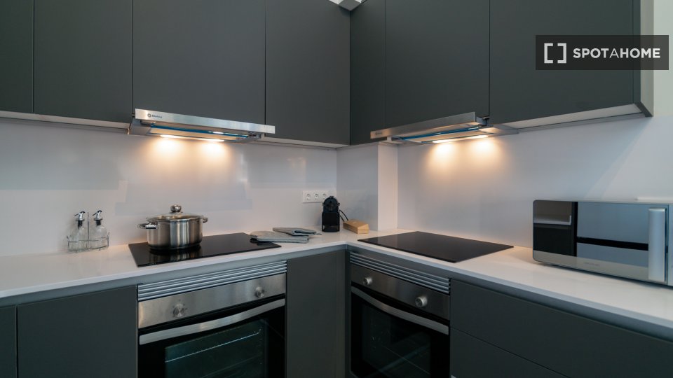 Double room Barcelona, 6 beds, 180m² — photo 2