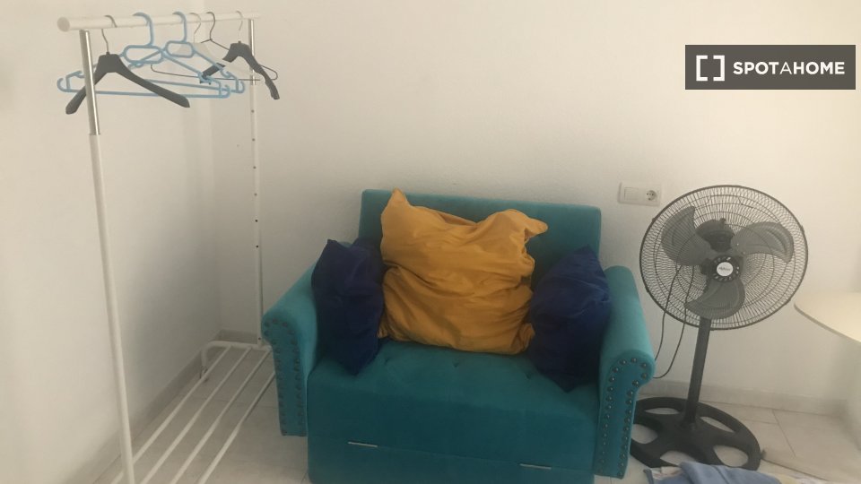 Double room Malaga, 2 beds, 76m² — photo 2