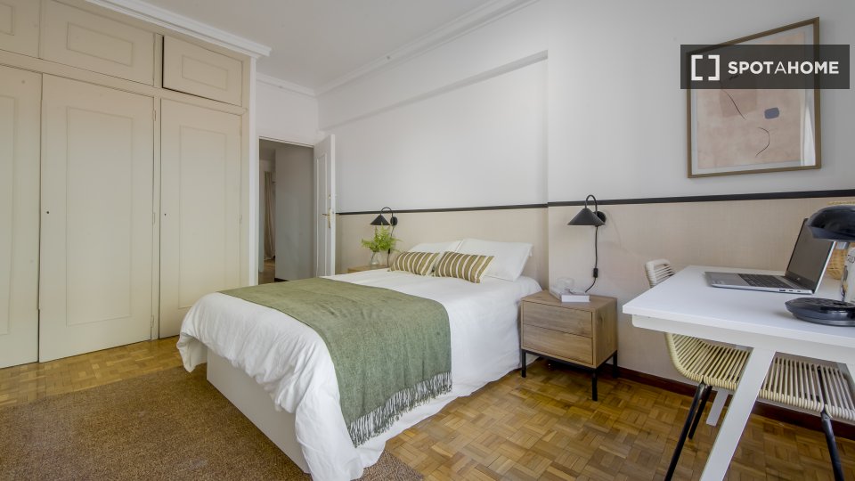 Double room Madrid, 8 beds — photo 11