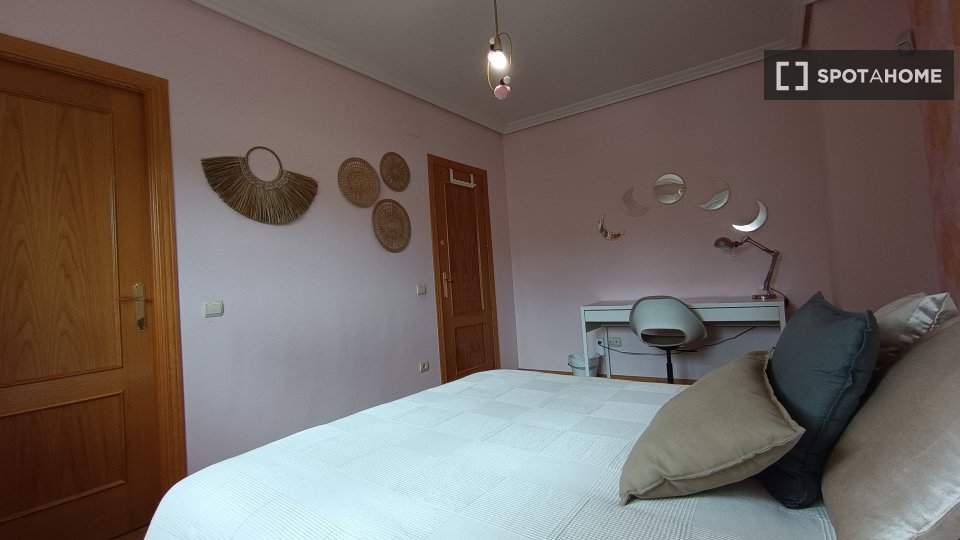 Double room Madrid, 5 beds — photo 10