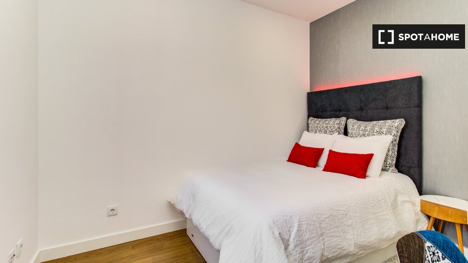 Apartment Lisbon, 2 beds, 70m² — photo 7