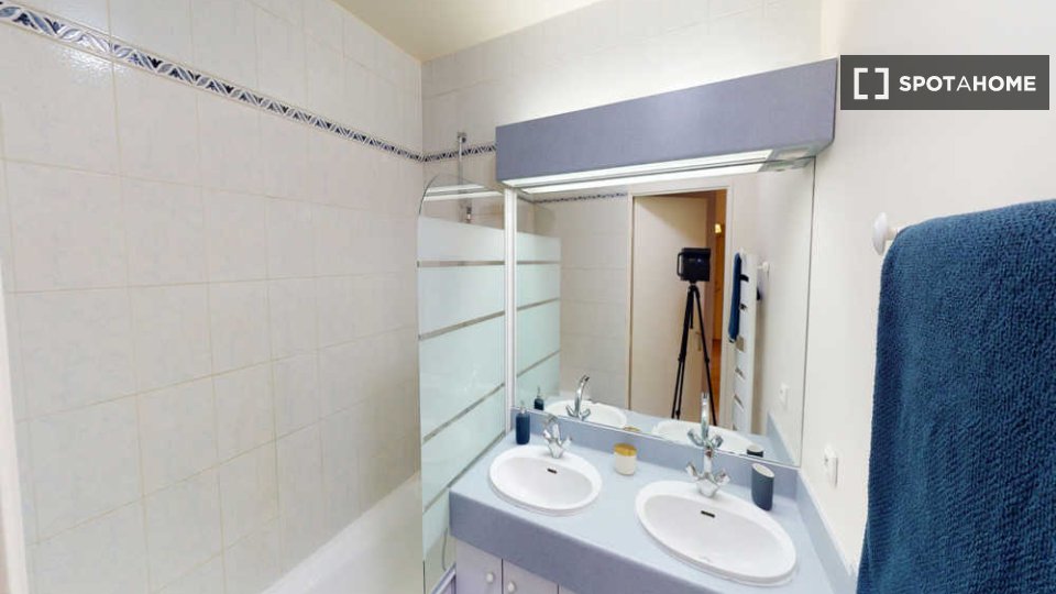Double room Paris, 4 beds, 90m² — photo 2