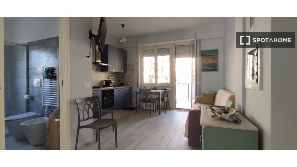 Apartment Rome, 2 beds — photo 9