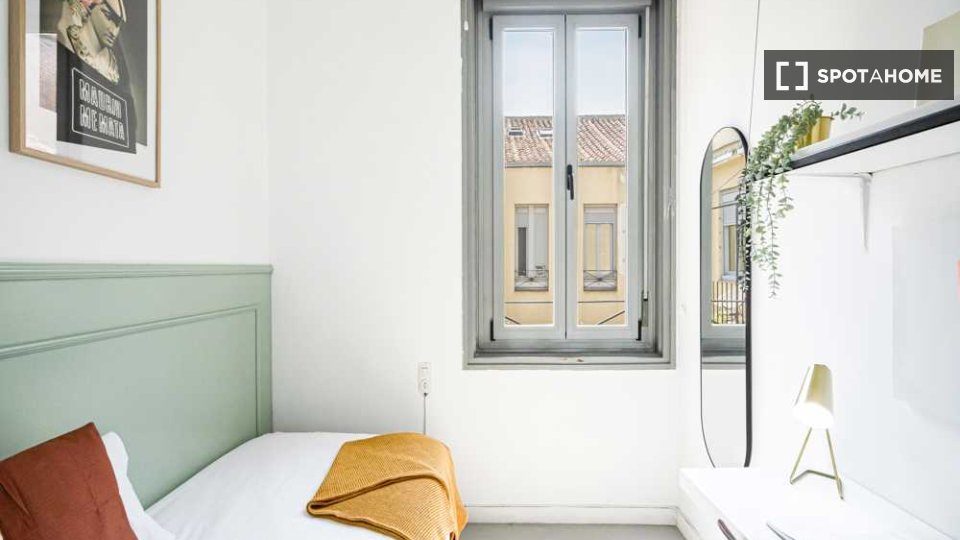 Double room Madrid, 67 beds — photo 67