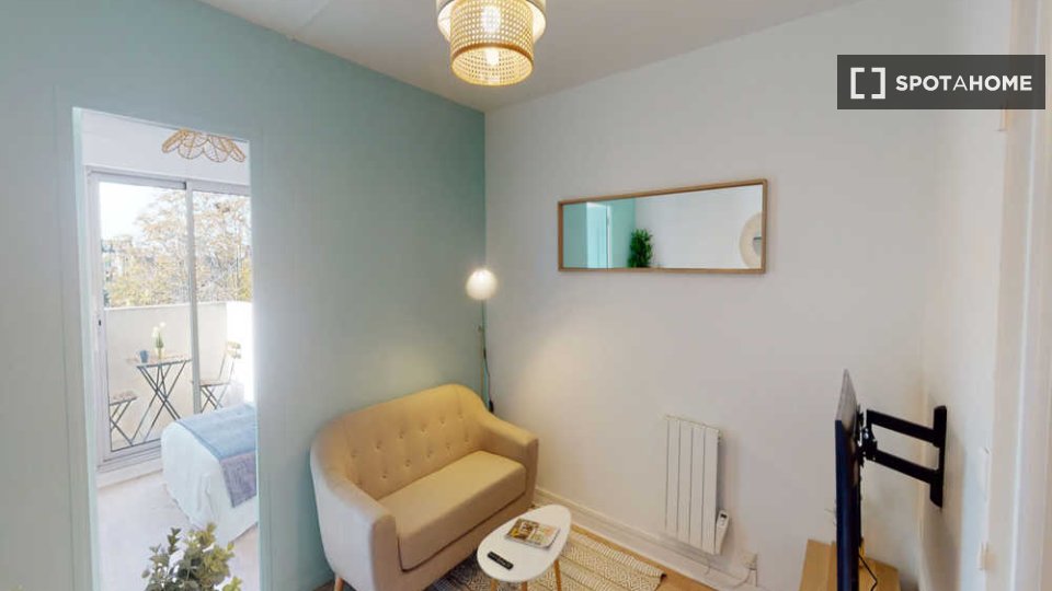 Double room Paris, 4 beds, 80m² — photo 1