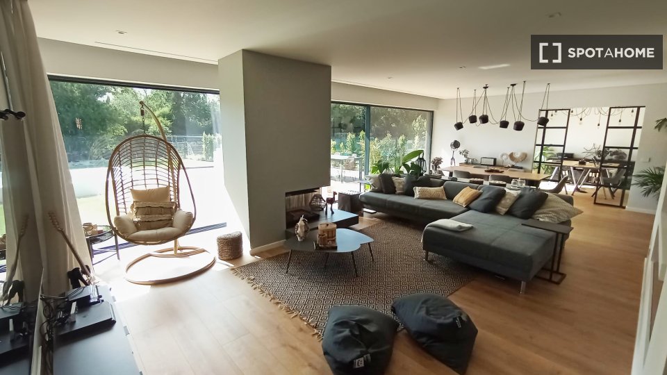 Double room Lisbon, 4 beds — photo 15