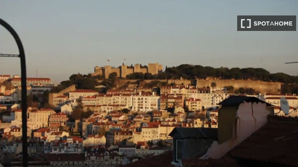 Apartment mono Lisbon, 80m² — photo 3