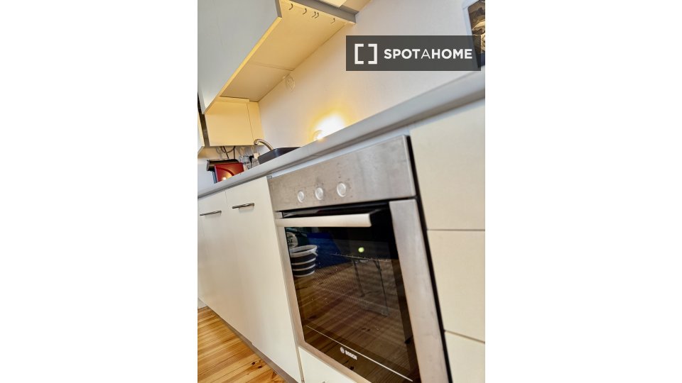 Apartment mono Lisbon, 47m² — photo 14