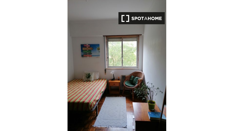 Double room Lisbon, 3 beds, 120m² — photo 7