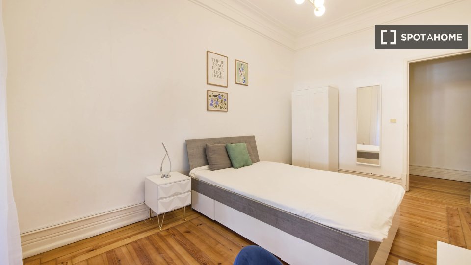 Double room Lisbon, 9 beds — photo 3