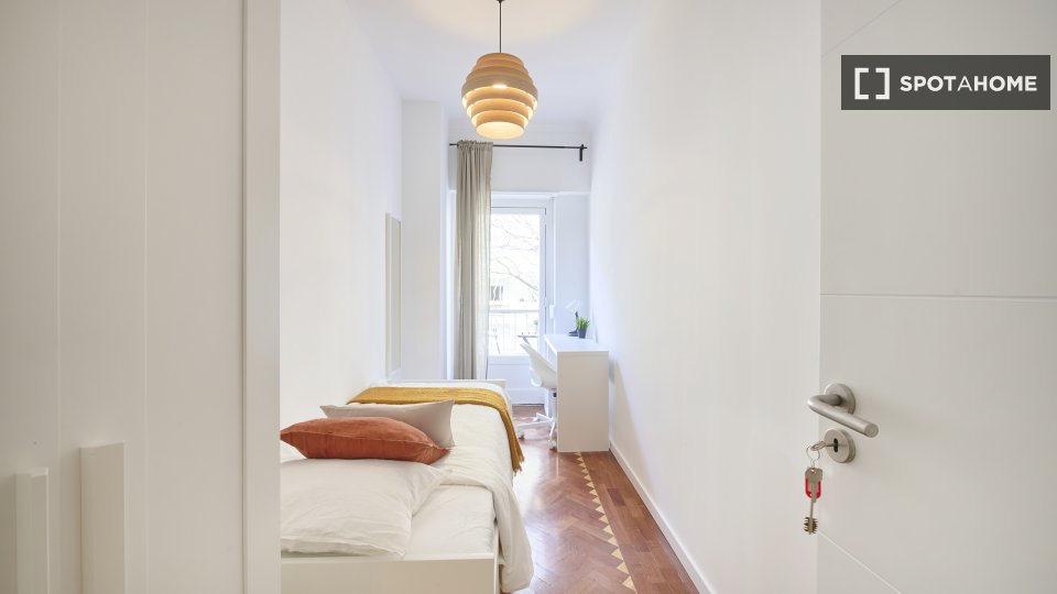 Double room Lisbon, 8 beds — photo 10