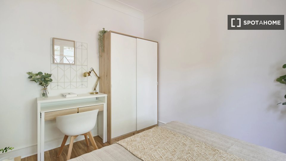 Double room Lisbon, 6 beds — photo 4