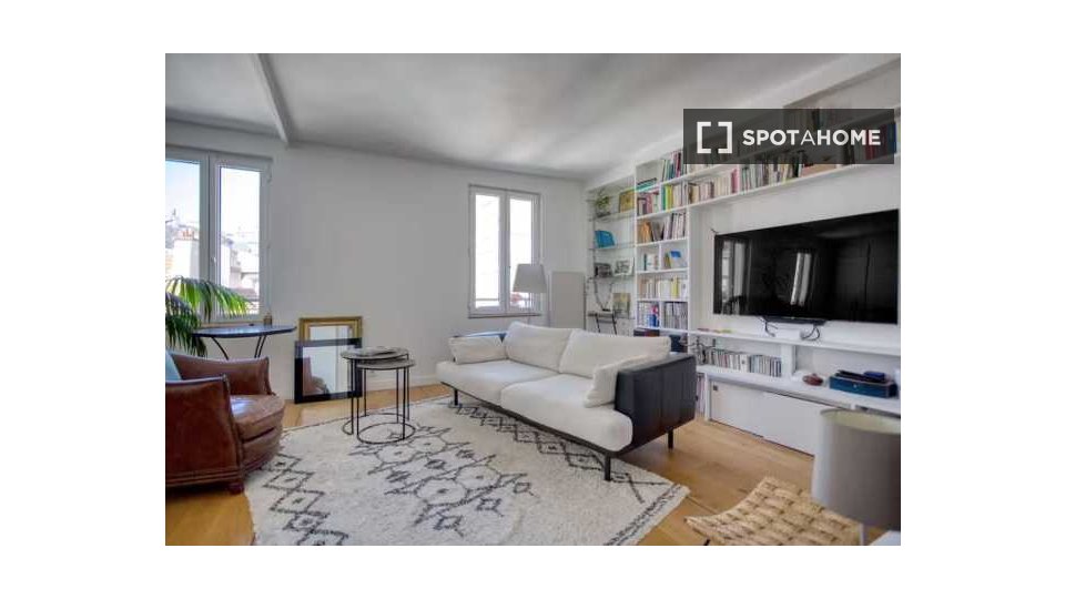 Apartment Paris, 2 beds, 71m² — photo 2